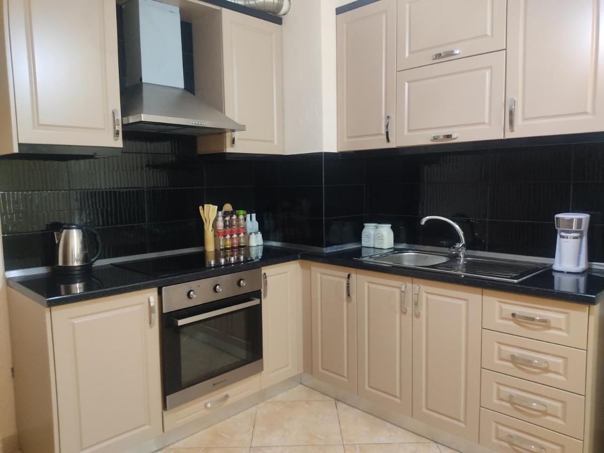 Chlo Apartment 2 Tiran Dış mekan fotoğraf