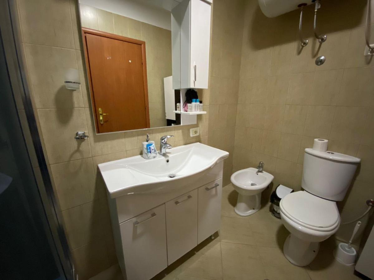Chlo Apartment 2 Tiran Dış mekan fotoğraf