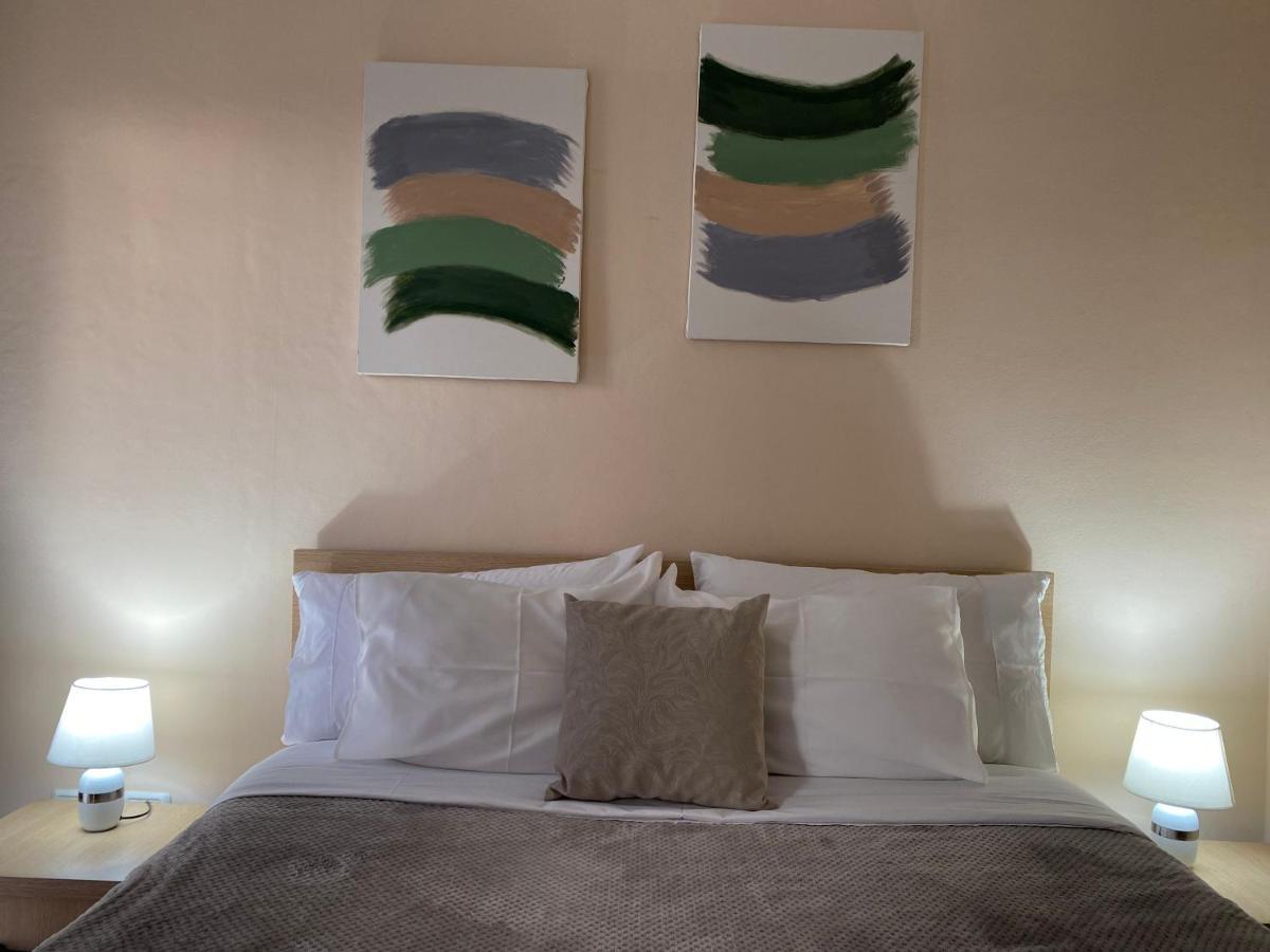 Chlo Apartment 2 Tiran Dış mekan fotoğraf